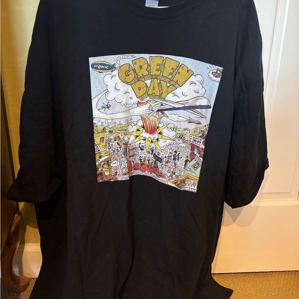 Vintage Green Day Black Graphic T-Shirt